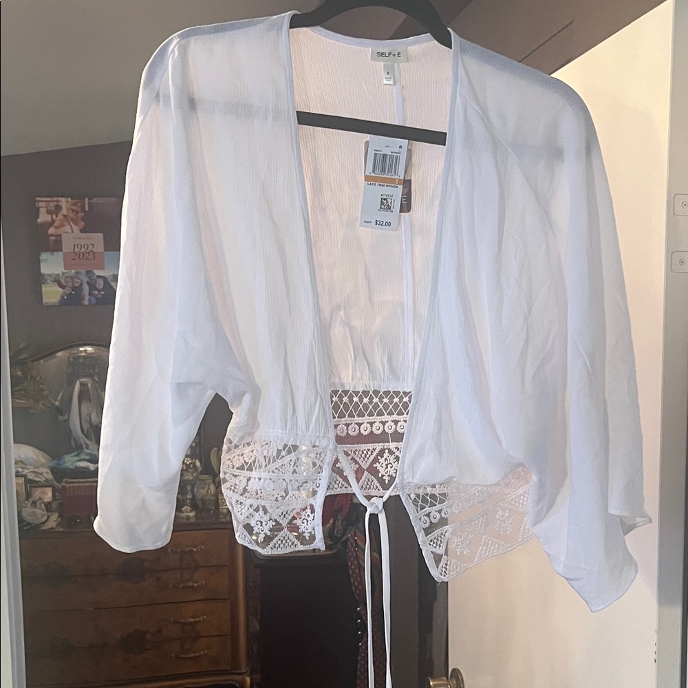 SELF+E White Lace-Trim Cropped Kimono nwt